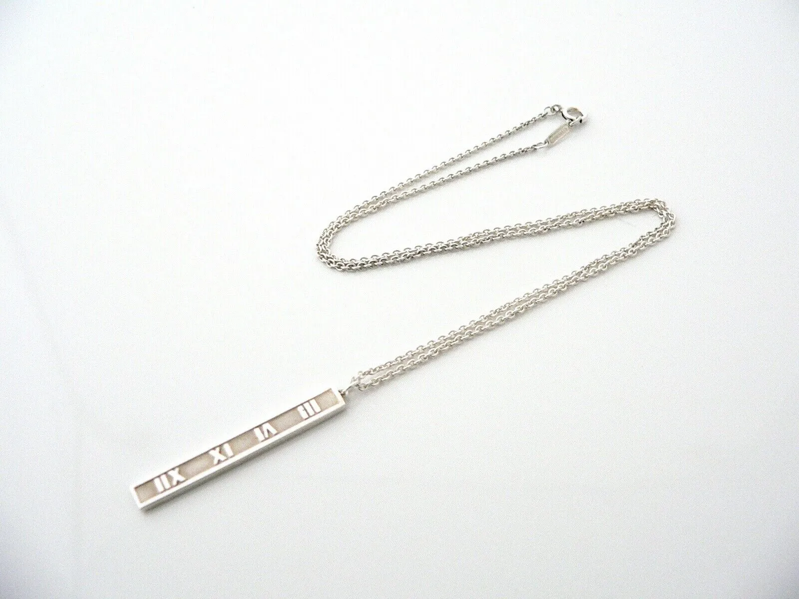 Tiffany & Co Atlas Bar Necklace Pendant Charm Chain Silver Gift Love T and Co