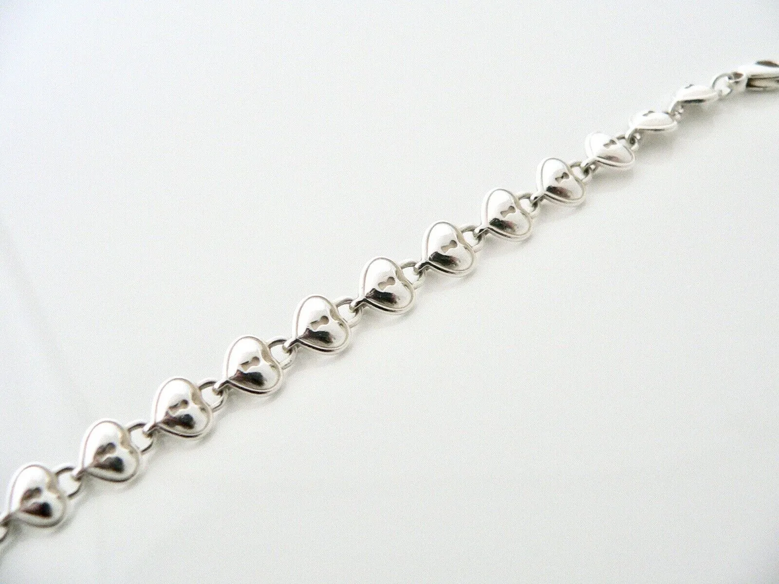 Tiffany & Co Heart Key Hole Link Links Bracelet Bangle Chain Silver 7.25 Inch Art
