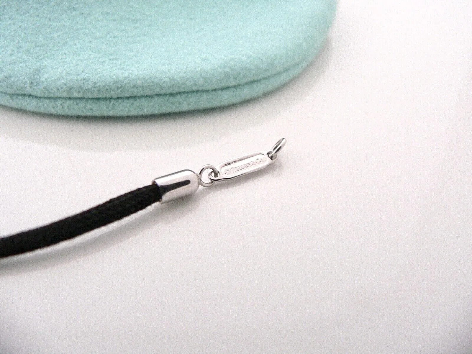 Tiffany & Co Mother of Pearl Necklace Notes Round Circle Pendant Love Gift Pouch Black Silk Cord Clasp