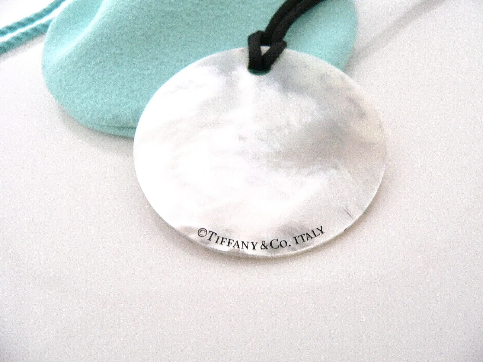 Tiffany & Co Mother of Pearl Necklace Notes Round Circle Pendant Love Gift Pouch Black Silk Cord Clasp