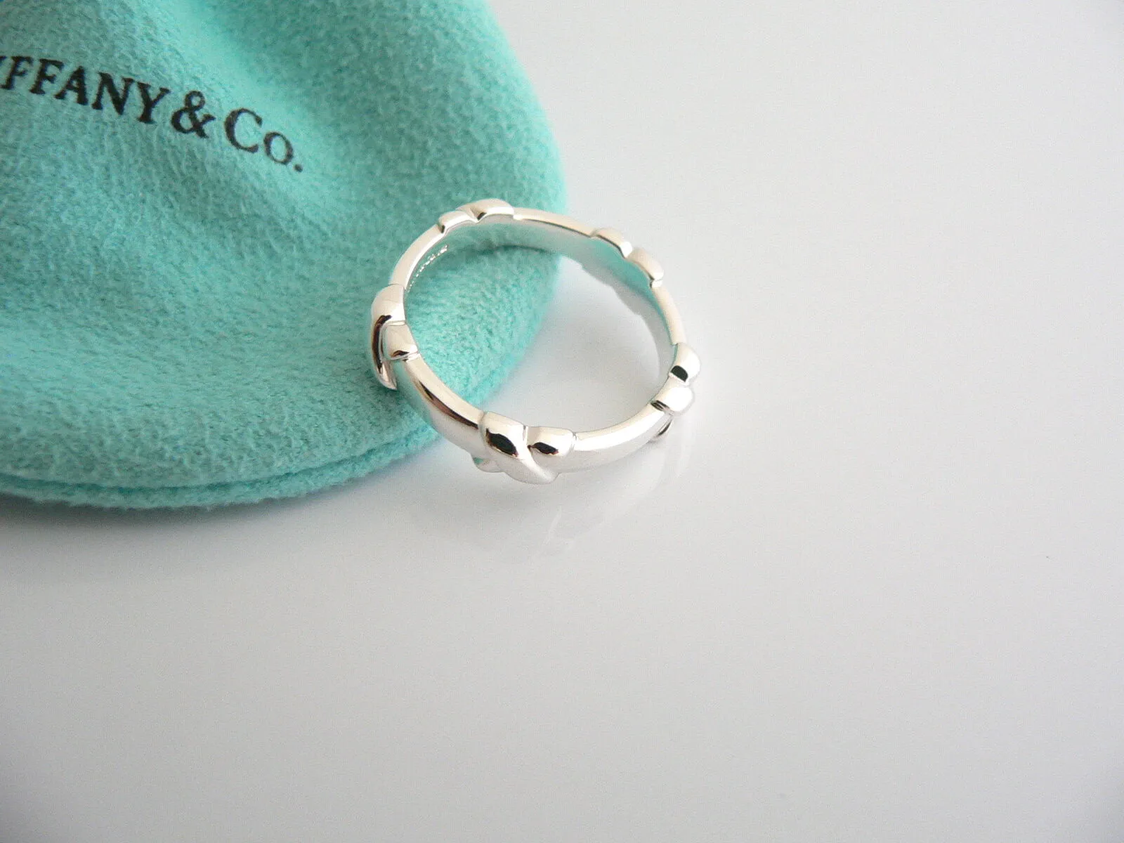 Tiffany & Co Signature X Stacking Ring Band Sz 8.75 Rare Mint Sterling Silver Gift Pouch
