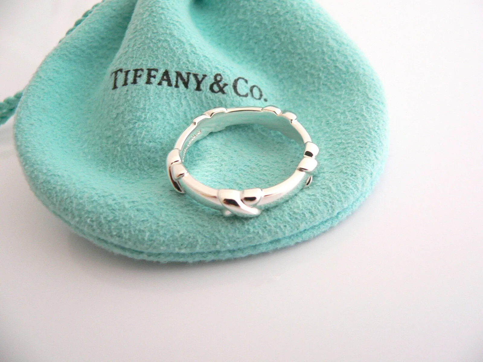 Tiffany & Co Signature X Stacking Ring Band Sz 8.75 Rare Mint Sterling Silver Gift Pouch