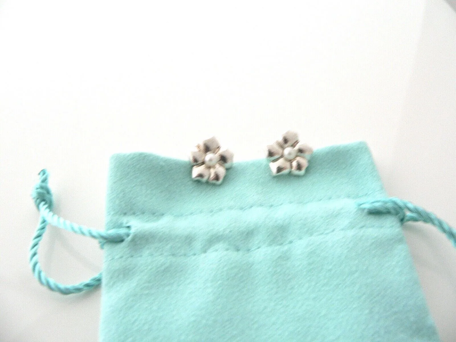 Tiffany & Co Silver Pearl Flower Earrings Studs Gift Pouch Nature Lover Garden