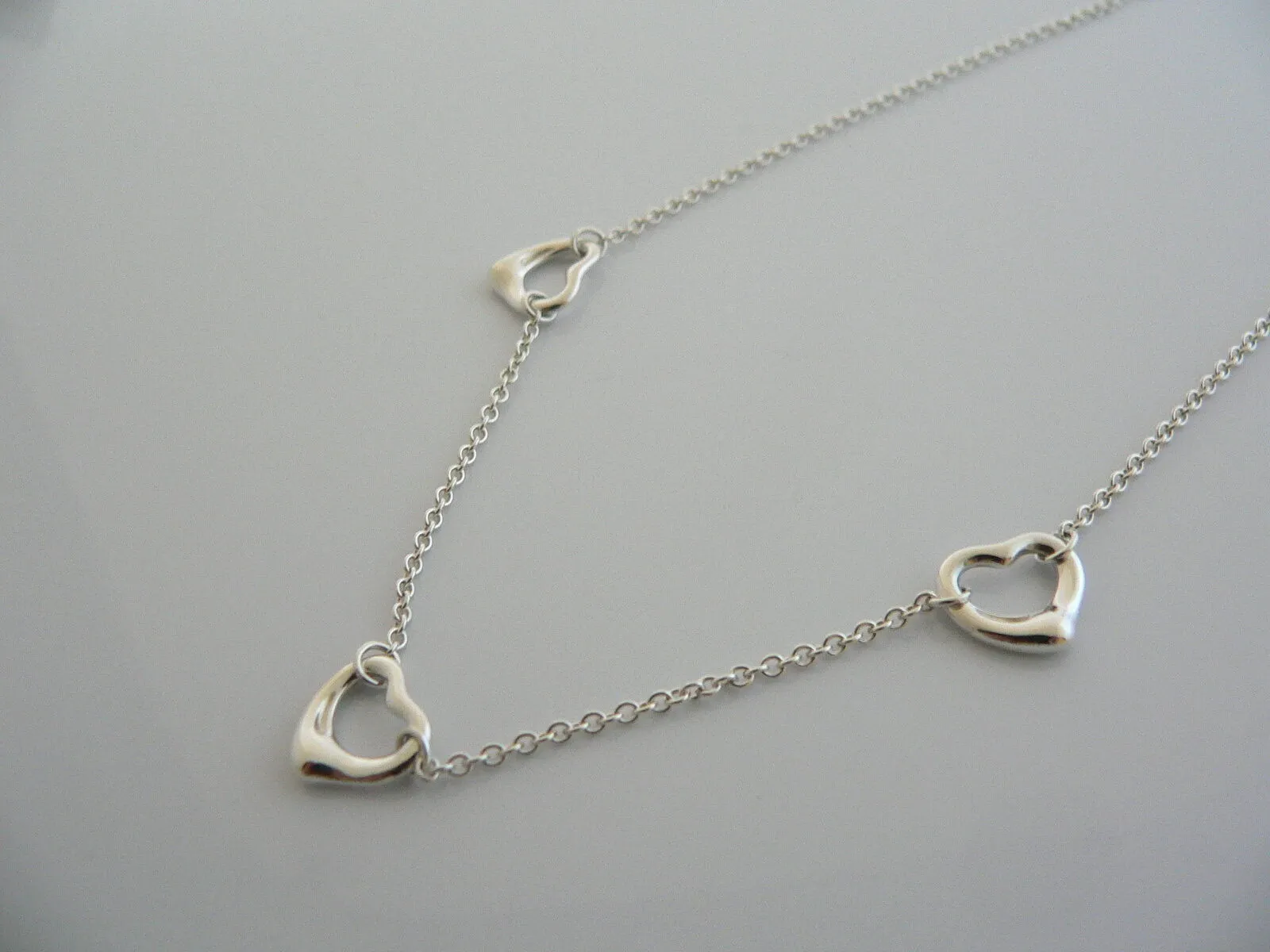 Tiffany & Co Silver Peretti 3 Open Heart Pendant Necklace Charm Chain Gift Pouch