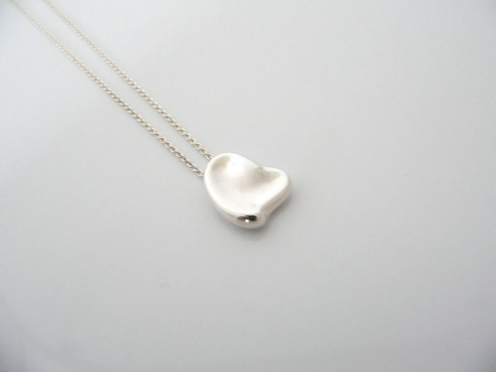 Tiffany & Co Silver Peretti Medium Full Heart Necklace Pendant Chain Gift Love