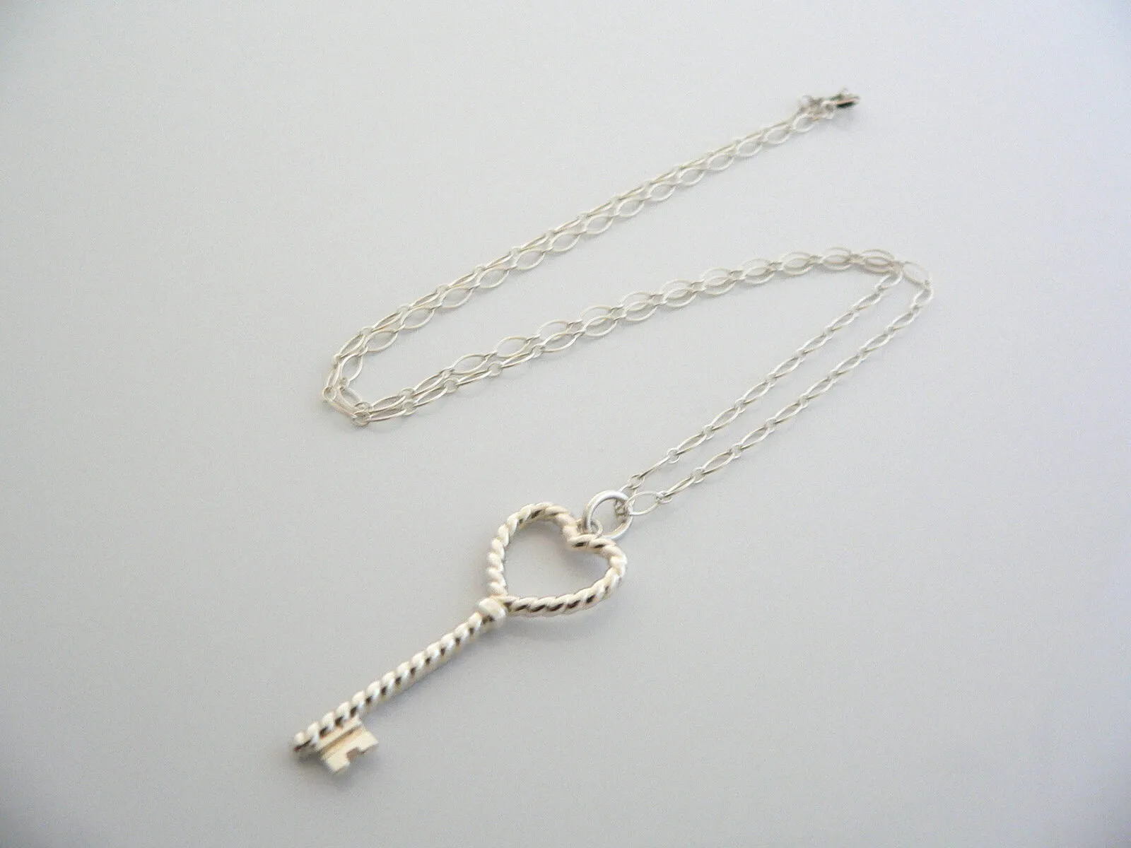 Tiffany Co Silver Twist Heart Necklace Pendant Charm 20 In Oval Chain Gift Love