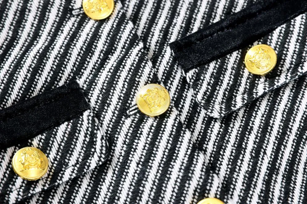Timeless Striped Women's Blazer for a Chic Look