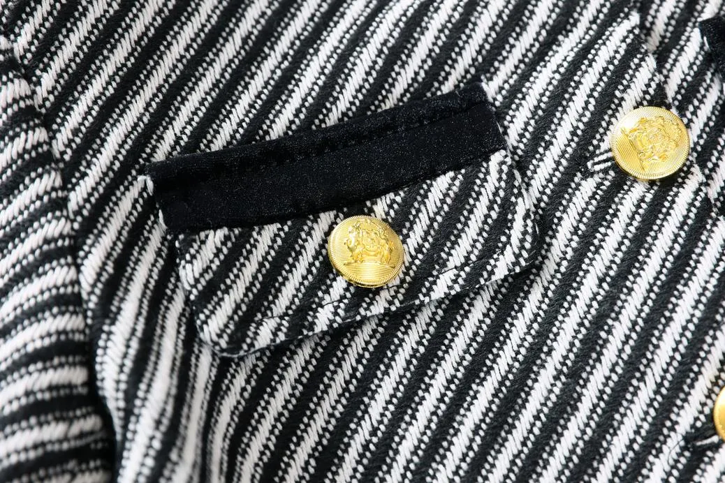Timeless Striped Women's Blazer for a Chic Look