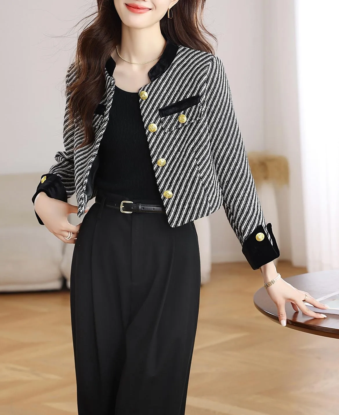 Timeless Striped Women's Blazer for a Chic Look