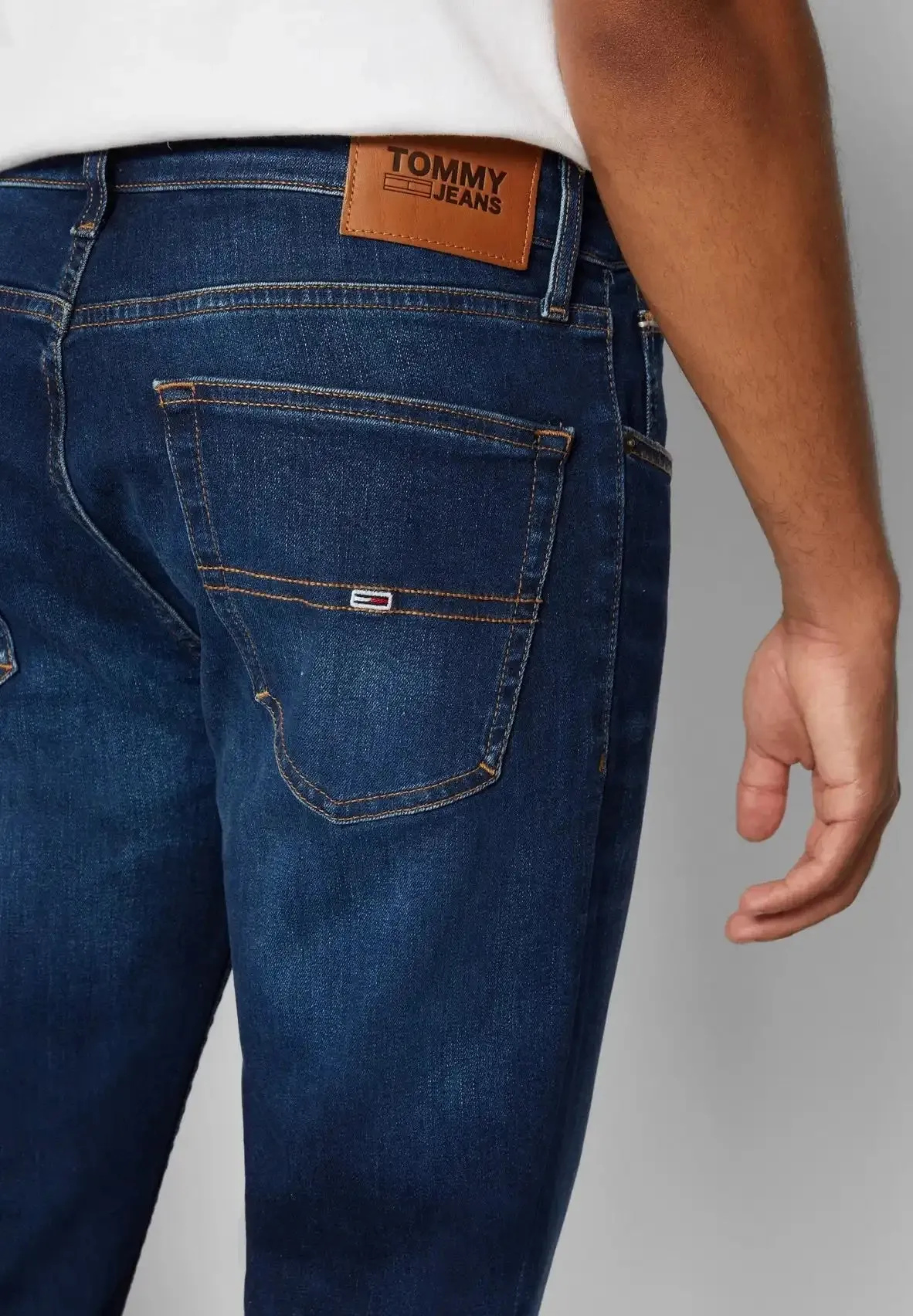 Tommy Jeans Austin Slim Tapered Jeans Aspen Dark Blue