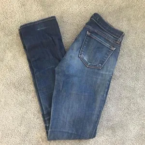 VGUC J. Brand Cigarette Leg Jeans | 34” Inseam