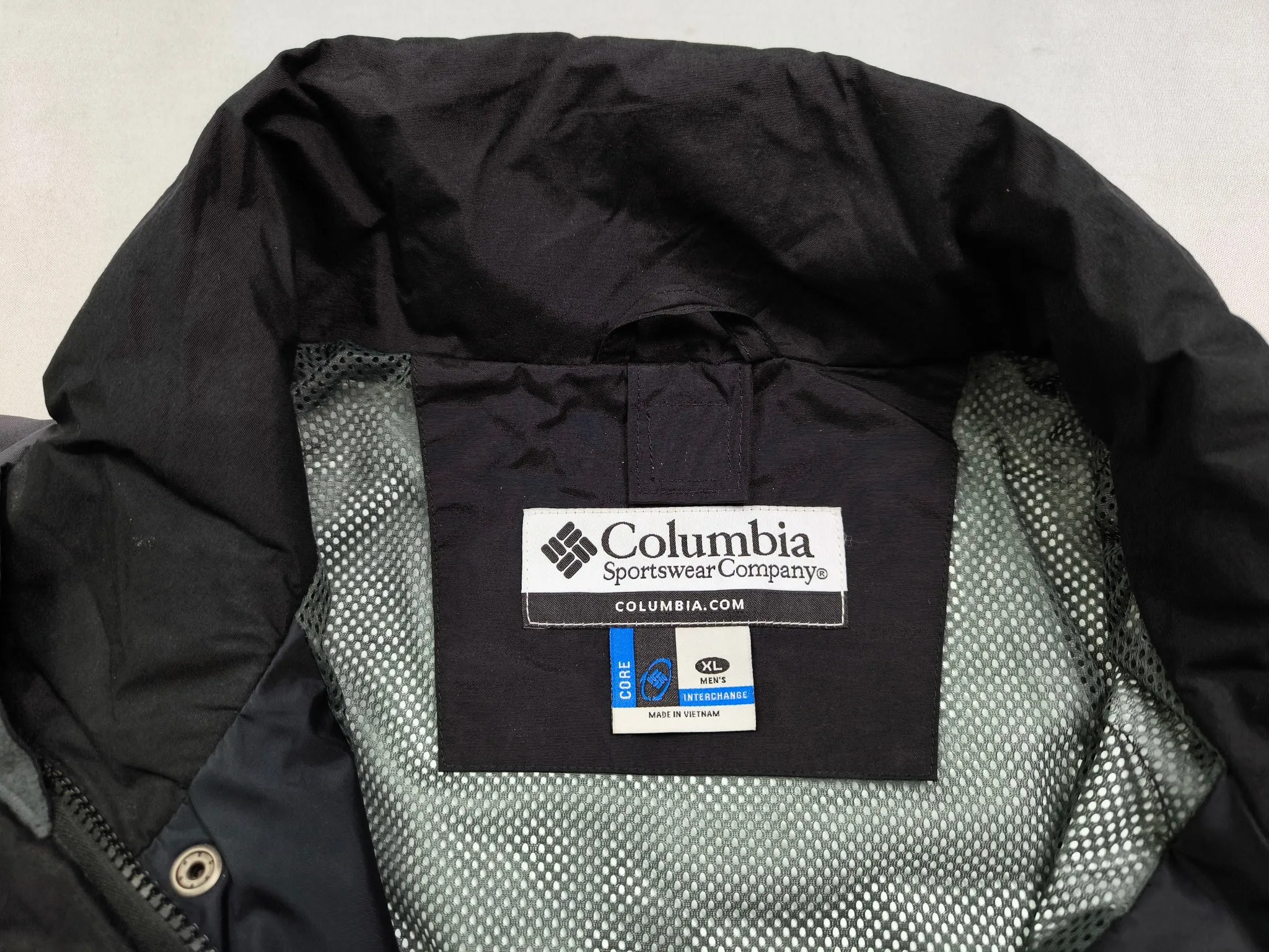 Vintage Columbia Jacket | XL