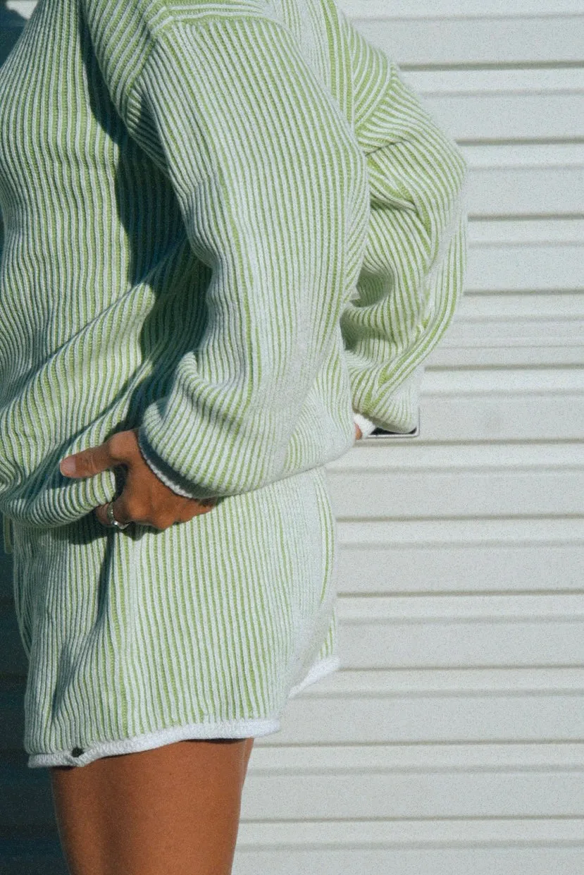 Winter waves chunky knit short - Pale green / white - Ladies