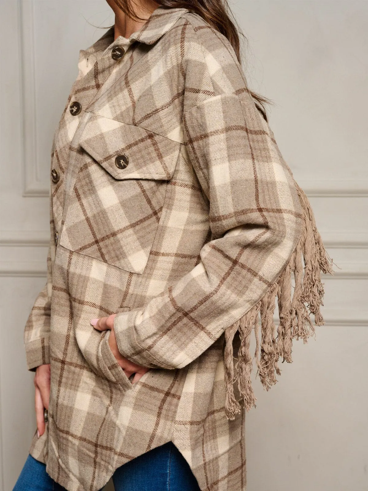WOMEN'S LONG SLEEVE BUTTON UP FRINGE BACK DETAILED PLAID JACKET