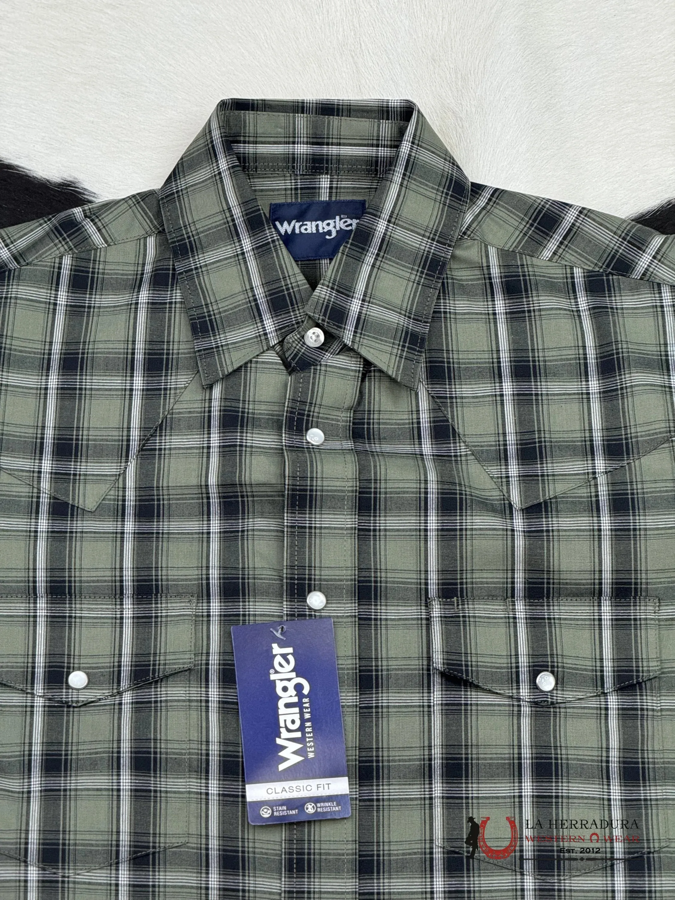 WRANGLER CLASSIC FIT GREEN LONG SLEEVE 5360